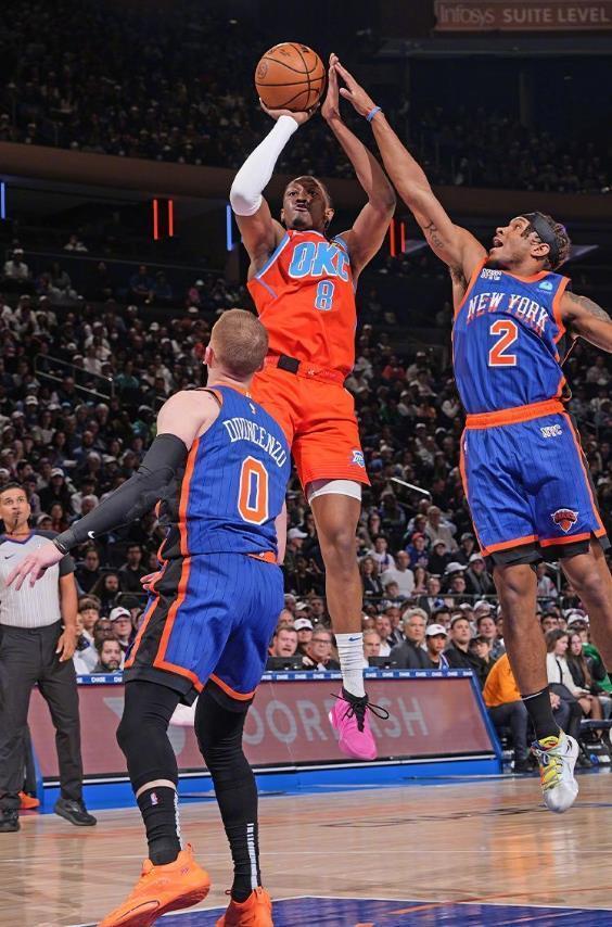 安布：在没中锋的情况下，普利希奇搭莱奥可能存在兼容问题（安布：无中锋时，普利希奇与莱奥的搭档或存兼容隐患）