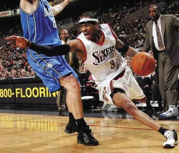 王牌锋将争夺战速见分晓 塞梅尼奥心向曼城？（王牌前锋之争即将揭晓 塞梅尼奥或投曼城？）