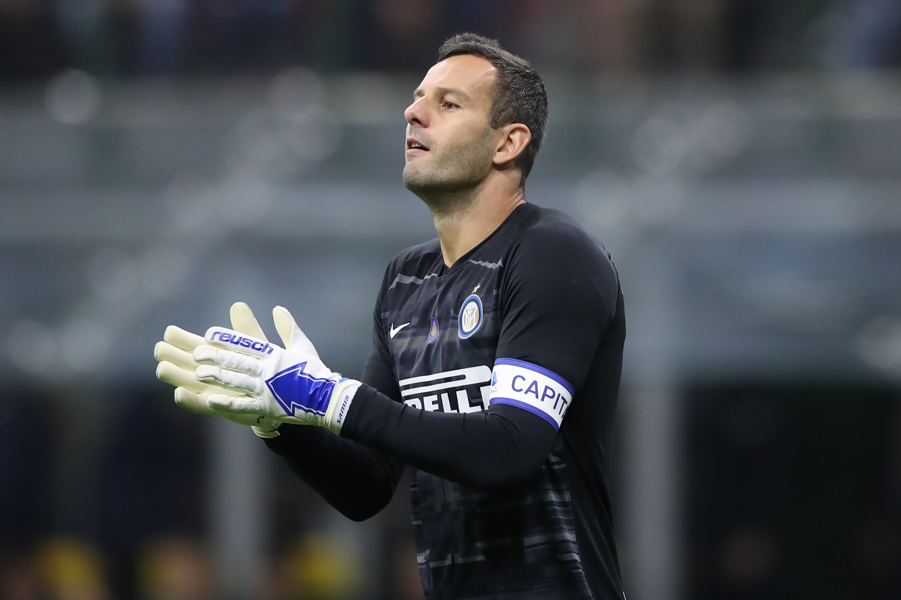 经纪人：莱万没有考虑过退役，但他的未来计划仍未有任何决定（莱万经纪人：未考虑退役，未来去向尚未敲定）