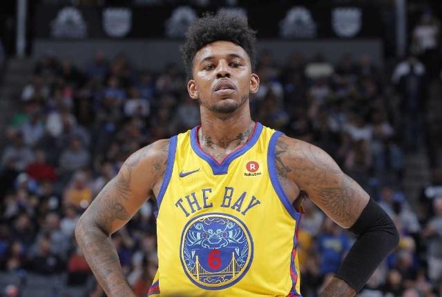 斯玛特：我和塔图姆时有联系他现在精神状态很好 祝愿他早日康复（斯玛特：与塔图姆常联系，他精神状态良好，祝他早日康复）