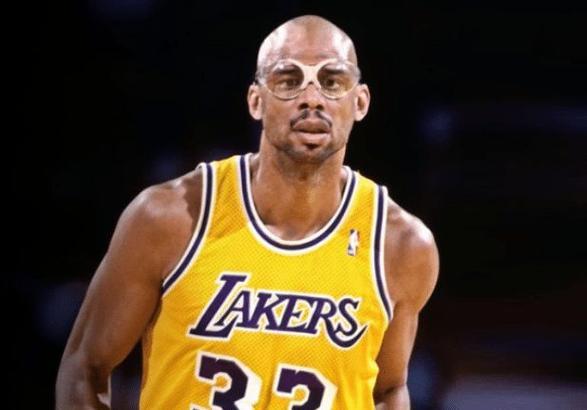 CBA球队战绩分析及焦点对决回顾（CBA战况解析与重磅对决盘点）