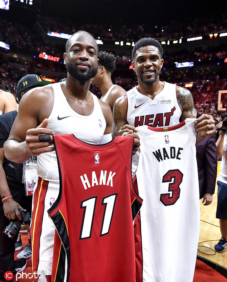 国足12年12大时刻：长沙保卫战、奇迹逃生、全村希望在列（回望国足12年12个高光时刻：长沙保卫战、奇迹逃生与全村希望皆上榜）