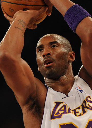 意天空：圣地亚哥尚未恢复完整合练，大概率会缺席米兰德比（意天空：圣地亚哥仍未恢复全训，米兰德比恐难出场）