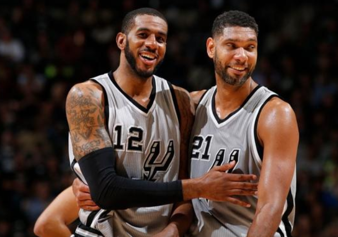 体坛联播｜梅西夺取美职联冠军，萨拉赫炮轰斯洛特（体坛快报丨梅西加冕美职联，萨拉赫抨击斯洛特）