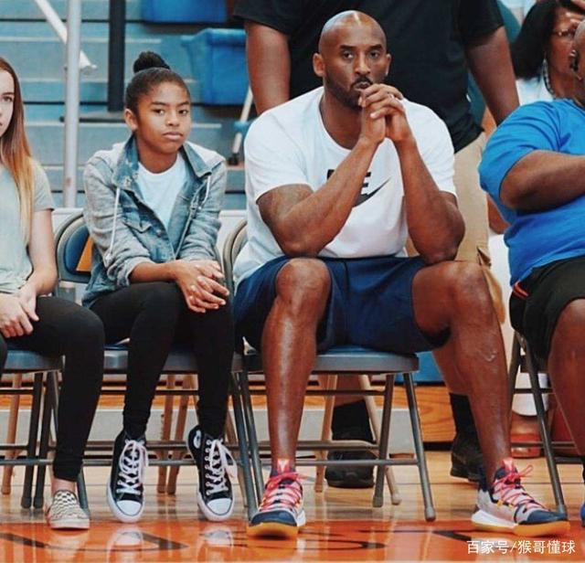 又伤一个！国王官方：尤班克斯左手拇指骨折，将至少缺席三周（国王再遭伤病打击：尤班克斯左手拇指骨折，至少休战三周）