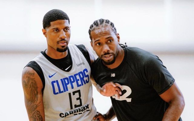 因右踝发炎，朗尼克取消了担任阿森纳vs拜仁解说嘉宾的计划（受右踝炎症影响，朗尼克临时取消阿森纳对拜仁解说工作）