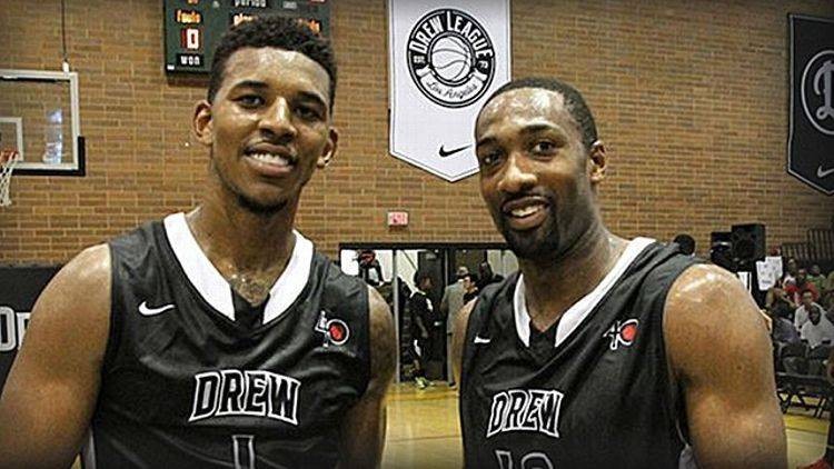 体坛记忆｜最近的篮球圈都被这个小伙子刷屏了，攻防兼备（体坛回眸｜这位小将近期刷屏篮球圈，攻守全能）