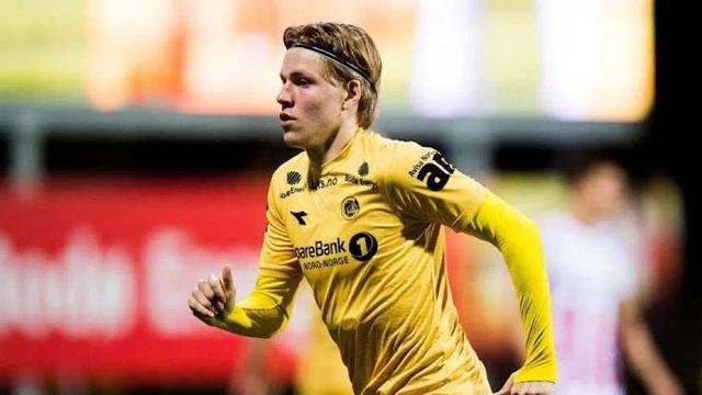 热火名宿韦德与哈斯勒姆的解说之旅（热火传奇韦德与哈斯勒姆踏上解说新征程）