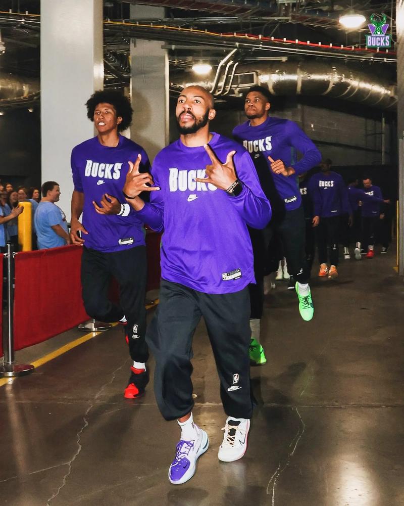 【欧冠】巴塞罗那主场逆转，成功把糟糕状态抛给切尔西（【欧冠】巴萨主场翻盘，切尔西陷入低迷）