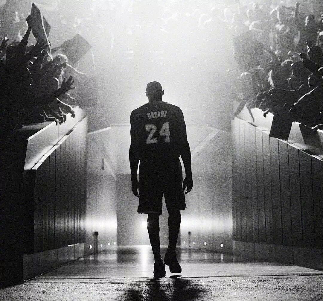 热议中超争冠：争冠悬念基本不在；申花没朋友拿不了冠军（中超冠军之争趋明朗：申花势孤难登顶）