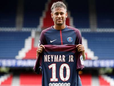 梅西专访将在周二发布，每体称梅西将透露他重返诺坎普的原因（梅西专访周二上线：每体称其将揭示重返诺坎普的原因）