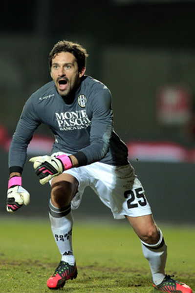 中超转会市场大变动！三笔重大交易同时曝光，深圳大连国安成最大赢家（中超转会风云突变：三笔重磅交易同曝，深圳、大连、国安成大赢家）