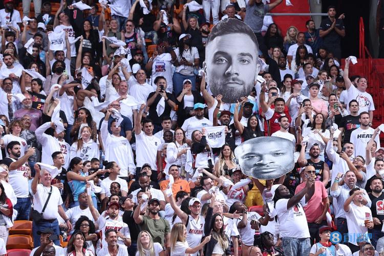 非洲杯阴影下的曼联：姆贝莫、迪亚洛与马兹拉维能否出战伯恩茅斯？（非洲杯影响下的曼联战伯恩茅斯：姆贝莫、迪亚洛、马兹拉维能否登场？）