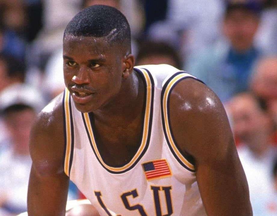 马刺明日再战雷霆！文班亚马因左小腿伤病管理出战成疑（马刺明日再战雷霆，文班亚马左小腿伤病管理，出场存疑）