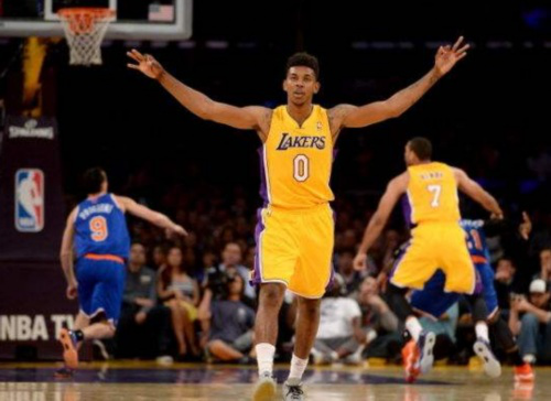 马卡：霍安和拉菲尼亚可能战毕包时回归，巴萨还可能回诺坎普（马卡报：霍安与拉菲尼亚有望战毕包时复出，巴萨或重返诺坎普）