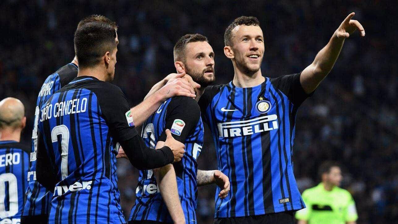 双核发威！布伦森半场贡献16分，唐斯11分8篮板（双核齐开火：布伦森半场砍16分，唐斯拿下11分8篮板）