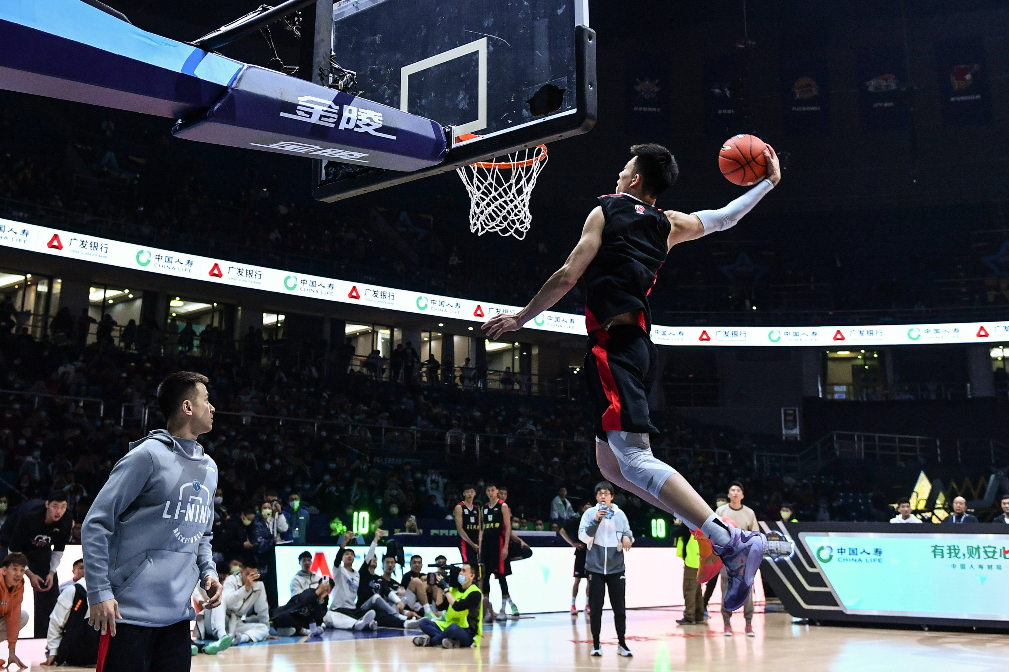 塞尔：卡多佐今天恢复训练，朱利亚诺和奥布拉克仍缺席（塞尔报道：卡多佐今日复训，朱利亚诺与奥布拉克依旧缺席）