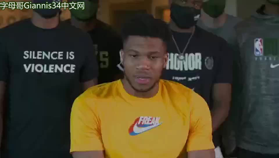 CBA揭幕战外援表现可圈可点，双方外援得分占比均超五成（CBA首战外援表现抢眼，双方外援得分占比均超过50%）