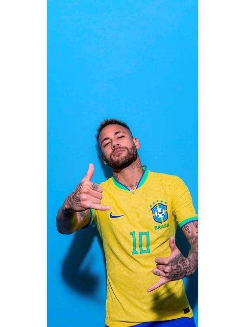 武磊受邀出席上海徐汇区足球超级联赛开幕式，并宣布比赛开幕（武磊亮相上海徐汇区足球超级联赛开幕式，宣布赛事启动）