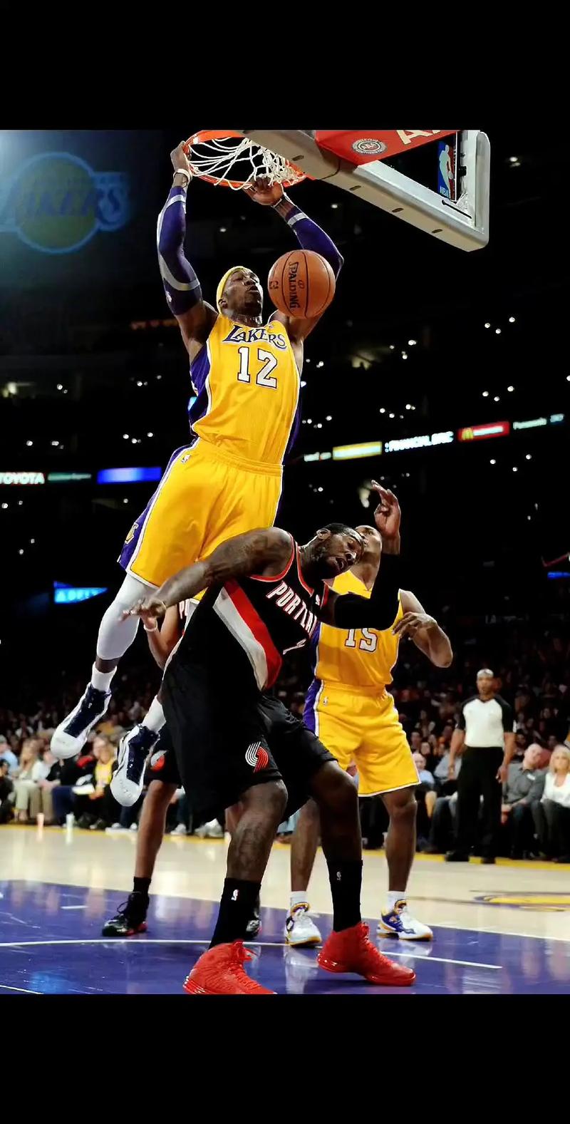 内维尔：我相信萨拉赫会留下，斯洛特一直期待他能道歉（内维尔：看好萨拉赫留队，斯洛特始终期待其道歉）