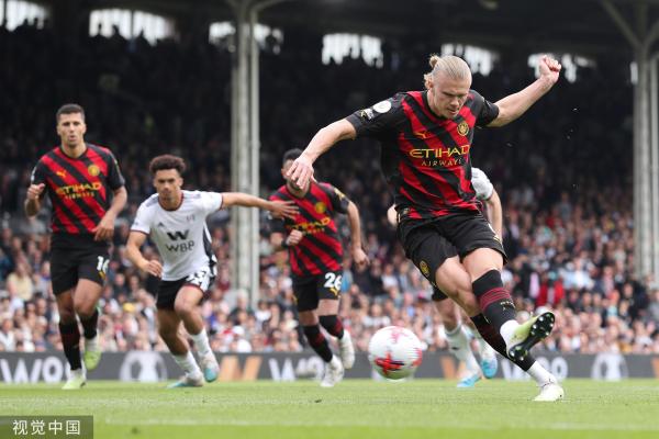 五星吐槽中足联颁奖会：简陋敷衍，还不如有些公司的年会现场（中足联颁奖礼遭五颗星差评：寒酸敷衍，比不过不少公司的年会）